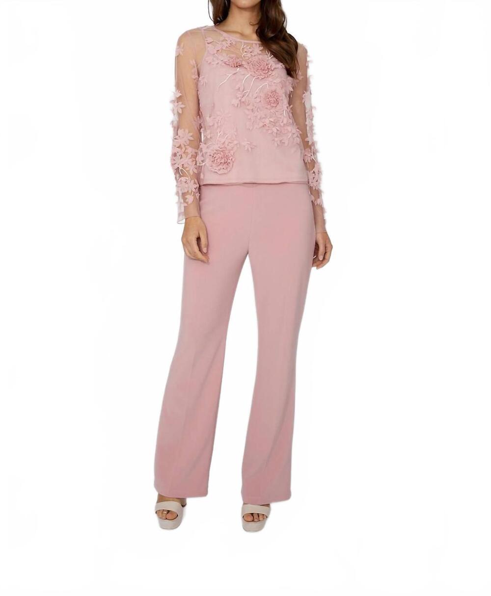 NEW FRANK LYMAN floral embroidered pullover top in blush